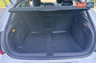 Хэтчбек Citroen C4 2013 в 