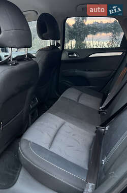 Хэтчбек Citroen C4 2012 в 