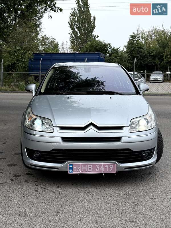 Хэтчбек Citroen C4 2005 в 