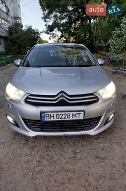 Хэтчбек Citroen C4 2011 в 