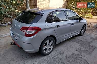 Хэтчбек Citroen C4 2011 в 