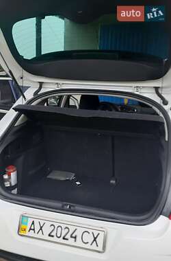 Седан Citroen C4 2012 в  фото 30 Седан Citroen C4 2012 в