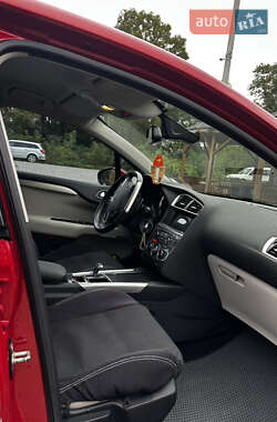 Хетчбек Citroen C4 2011 в  фото 12 Хетчбек Citroen C4 2011 в