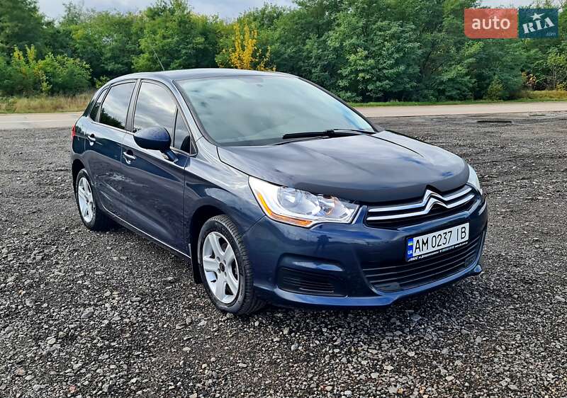 Хэтчбек Citroen C4 2011 в 