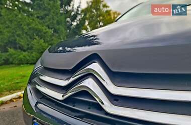 Хэтчбек Citroen C4 2011 в 