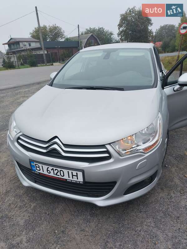 Хэтчбек Citroen C4 2011 в Пирятине