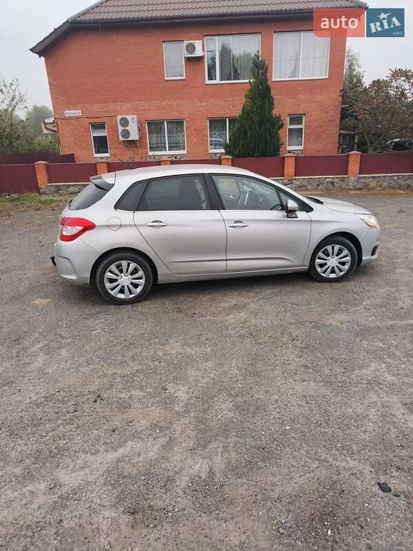 Хэтчбек Citroen C4 2011 в Пирятине