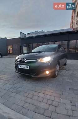 Хэтчбек Citroen C4 2012 в 