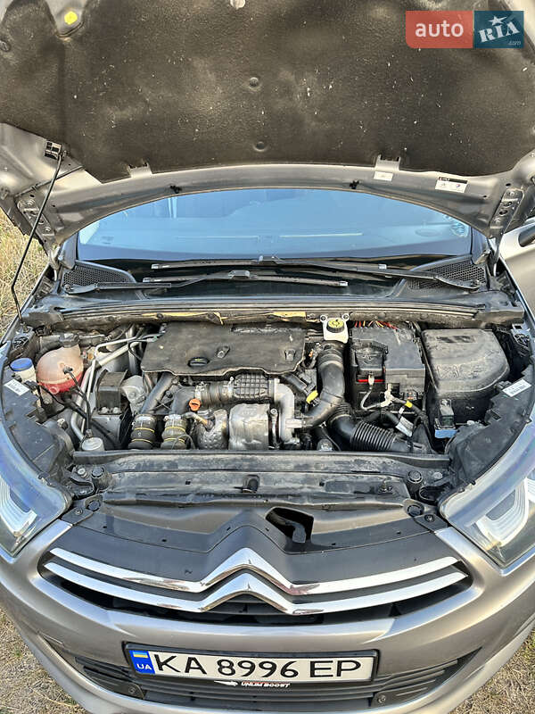 Хэтчбек Citroen C4 2017 в Киеве