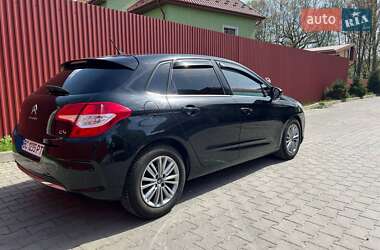 Хэтчбек Citroen C4 2012 в 