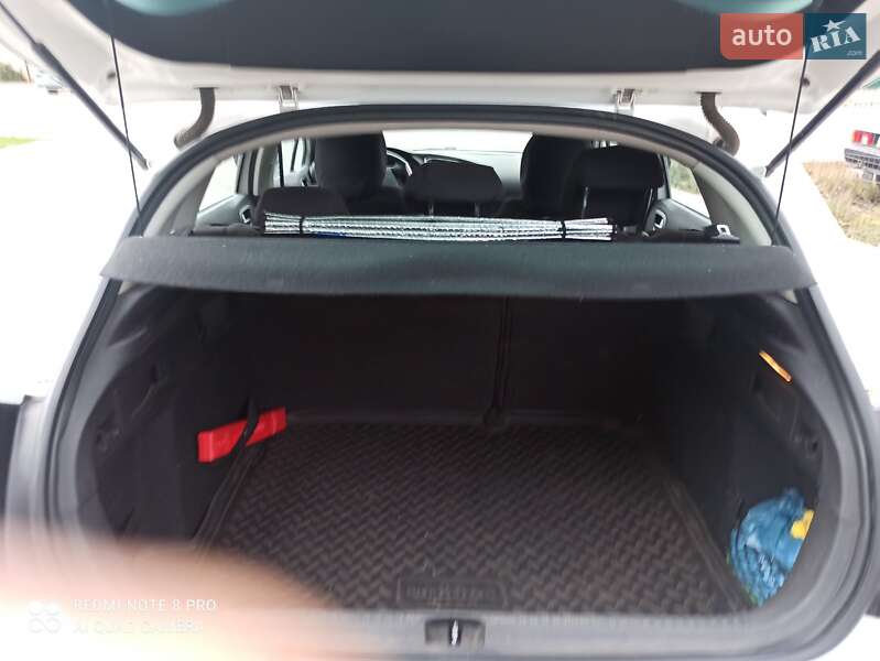 Хетчбек Citroen C4 2012 в Миргороді фото 15 Хетчбек Citroen C4 2012 в Миргороді