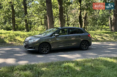 Хэтчбек Citroen C4 2012 в 