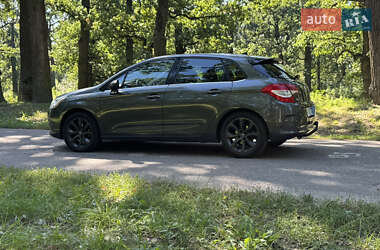 Хэтчбек Citroen C4 2012 в 
