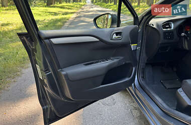 Хэтчбек Citroen C4 2012 в 