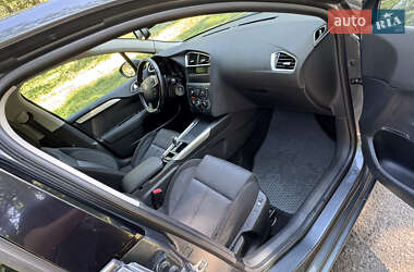 Хэтчбек Citroen C4 2012 в 