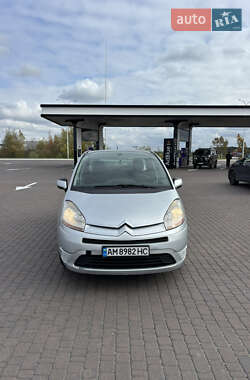 Хэтчбек Citroen C4 2009 в 