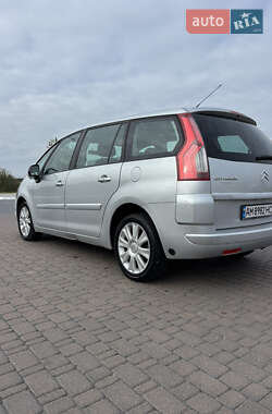 Хэтчбек Citroen C4 2009 в 