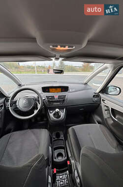 Хэтчбек Citroen C4 2009 в 