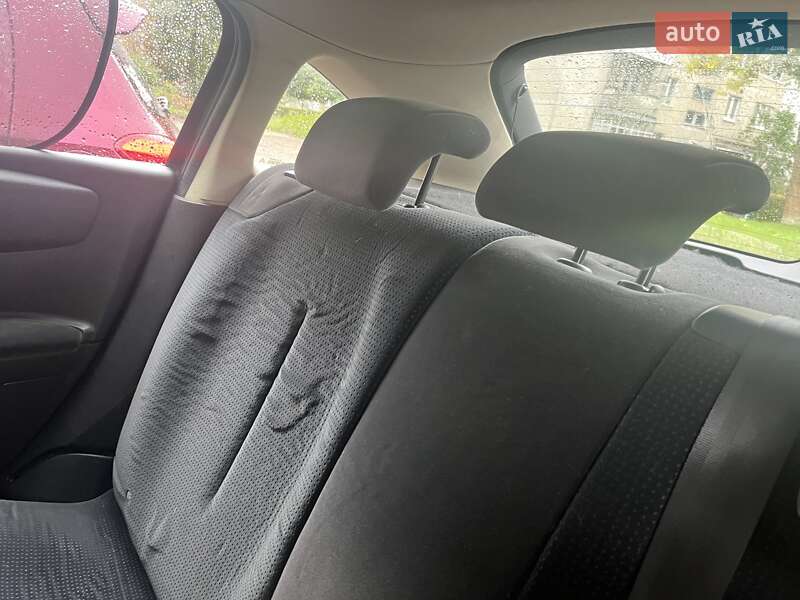 Хетчбек Citroen C4 2007 в Львові фото 13 Хетчбек Citroen C4 2007 в Львові