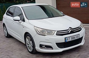 Хэтчбек Citroen C4 2012 в 