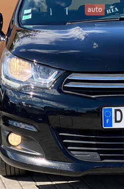 Хэтчбек Citroen C4 2015 в 