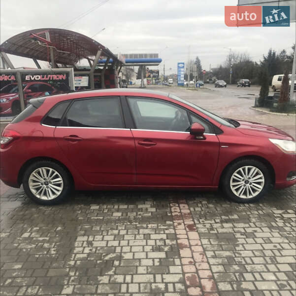 Хэтчбек Citroen C4 2011 в 