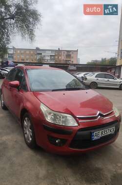 Хэтчбек Citroen C4 2010 в Гатном