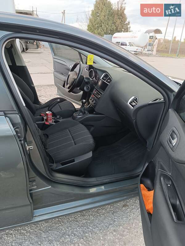 Хетчбек Citroen C4 2011 в Товсте