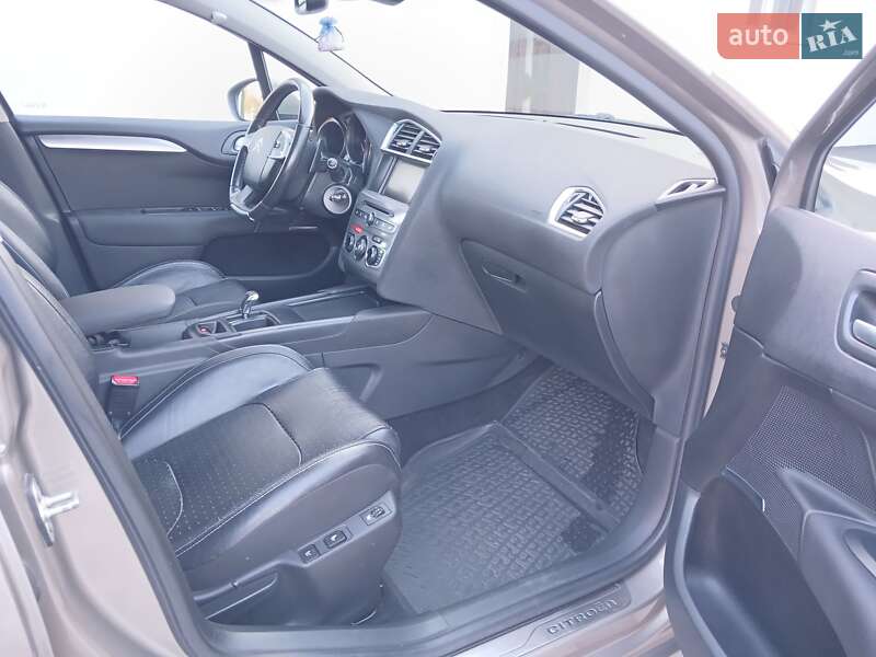 Хетчбек Citroen C4 2015 в Кіцмані фото 28 Хетчбек Citroen C4 2015 в Кіцмані