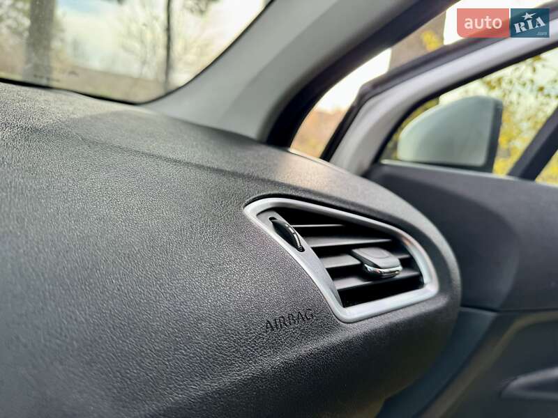 Хэтчбек Citroen C4 2013 в Киеве