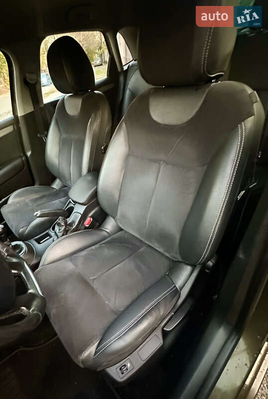 Хетчбек Citroen C4 2014 в Дніпрі