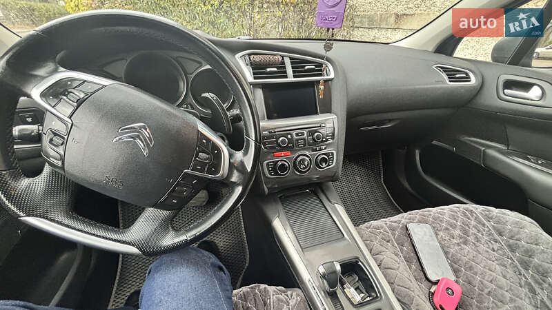 Хэтчбек Citroen C4 2012 в Львове