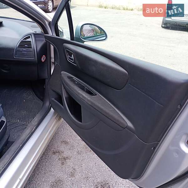 Купе Citroen C4 2006 в Києві