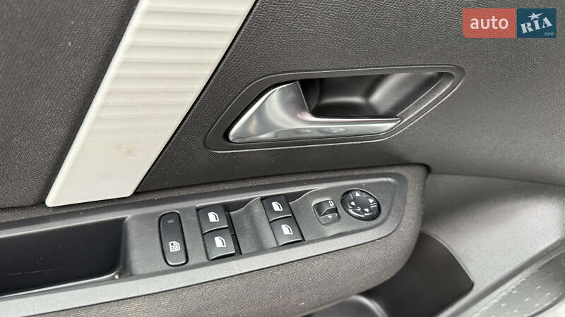 Хэтчбек Citroen C4 2022 в Киеве