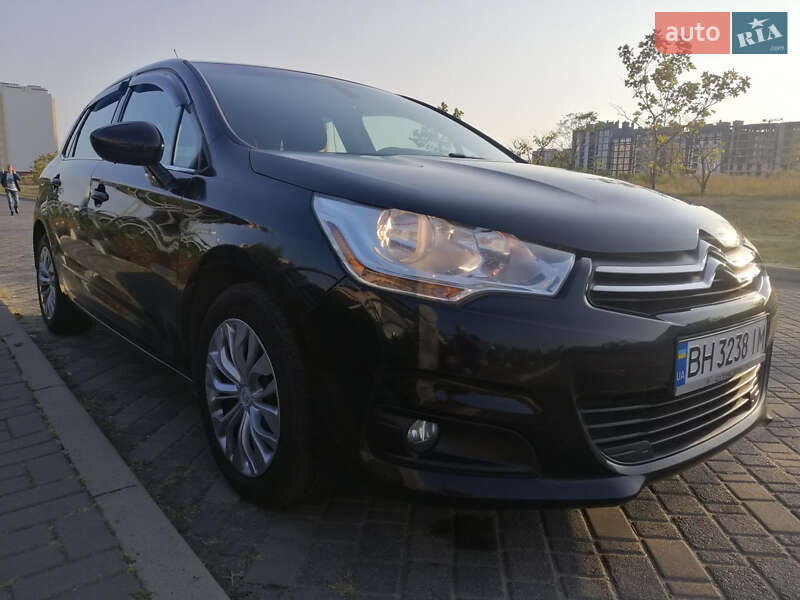 Хетчбек Citroen C4 2013 в Києві фото 14 Хетчбек Citroen C4 2013 в Києві