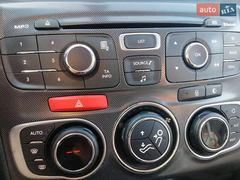 Хетчбек Citroen C4 2013 в Києві фото 16 Хетчбек Citroen C4 2013 в Києві