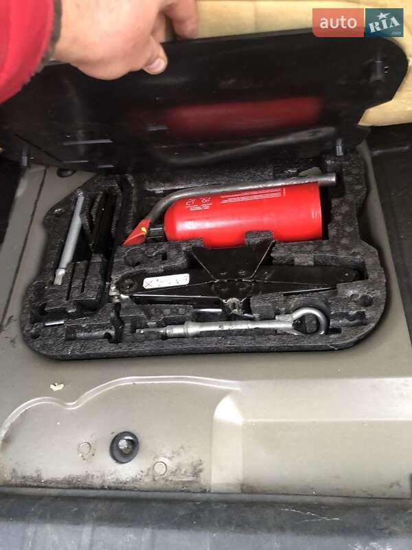 Седан Citroen C4 2013 в Дрогобичі