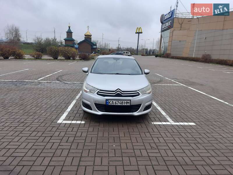 Хэтчбек Citroen C4 2012 в Киеве