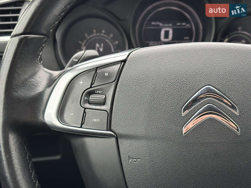 Хетчбек Citroen C4 2015 в Києві фото 22 Хетчбек Citroen C4 2015 в Києві