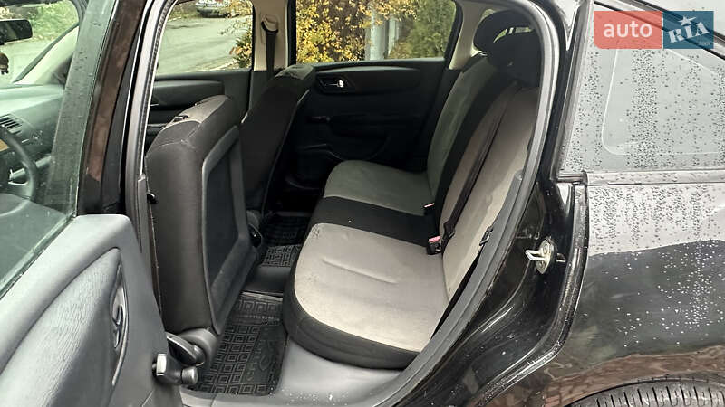 Хэтчбек Citroen C4 2007 в Киеве фото 15 Хэтчбек Citroen C4 2007 в Киеве