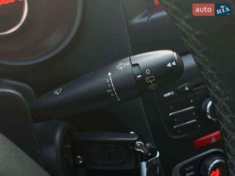 Хэтчбек Citroen C4 2012 в Киеве фото 17 Хэтчбек Citroen C4 2012 в Киеве