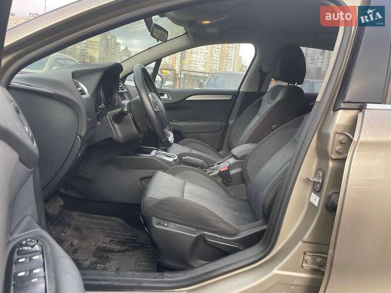 Хэтчбек Citroen C4 2013 в Киеве