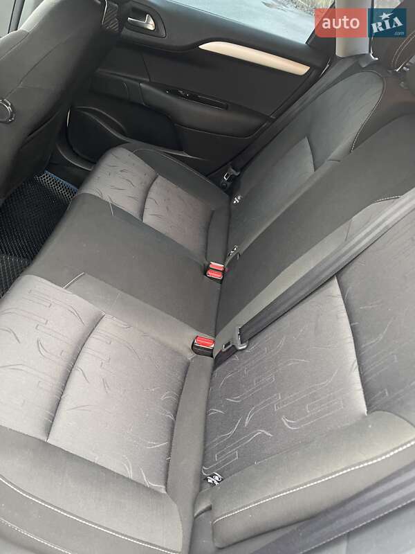 Хэтчбек Citroen C4 2011 в Полтаве