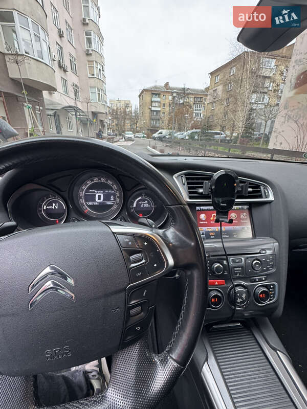 Хетчбек Citroen C4 2012 в Києві фото 15 Хетчбек Citroen C4 2012 в Києві