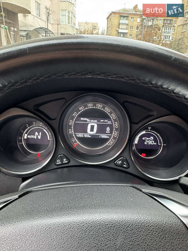 Хетчбек Citroen C4 2012 в Києві фото 16 Хетчбек Citroen C4 2012 в Києві