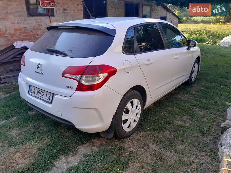 Хэтчбек Citroen C4 2014 в Смеле