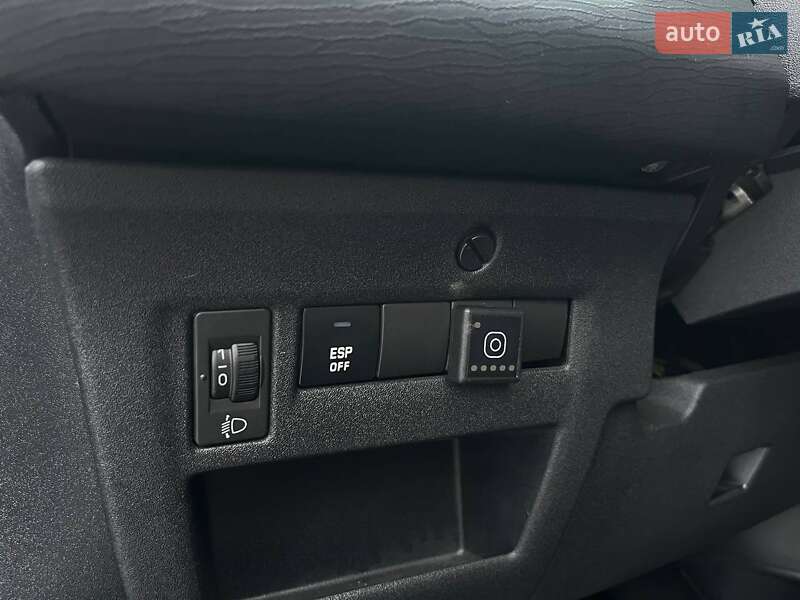 Хэтчбек Citroen C4 2007 в Киеве фото 17 Хэтчбек Citroen C4 2007 в Киеве