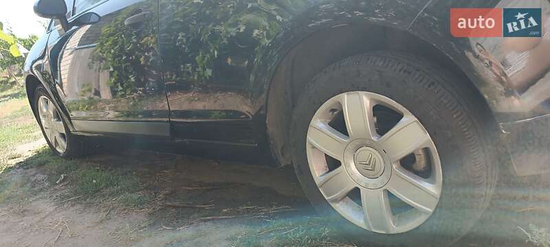 Хэтчбек Citroen C4 2007 в Николаеве фото 10 Хэтчбек Citroen C4 2007 в Николаеве