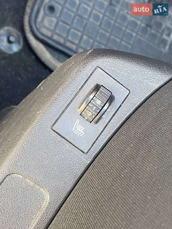 Хетчбек Citroen C4 2011 в Києві фото 20 Хетчбек Citroen C4 2011 в Києві