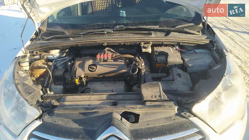 Хэтчбек Citroen C4 2011 в Староконстантинове